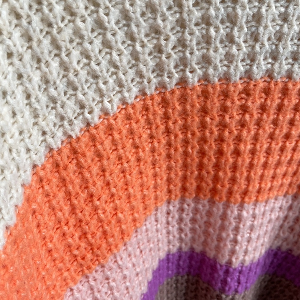Universal Thread!! Sweater - Picture 3 of 4